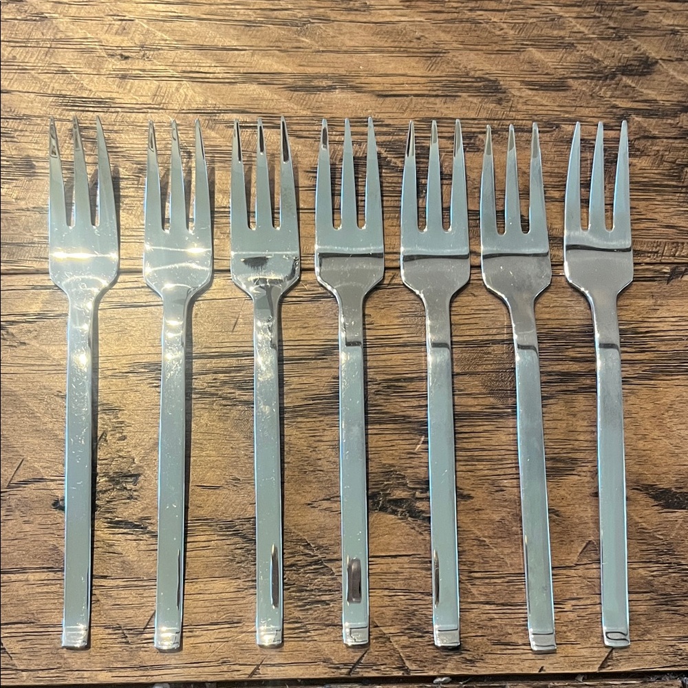 BergHOFF Essentials Stainless Salad Forks (7)